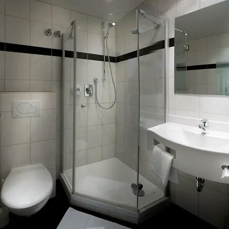Boardinghouse Wadenspanner 3*