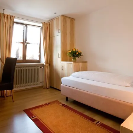 Boardinghouse Wadenspanner Гостевой дом Альтдорф